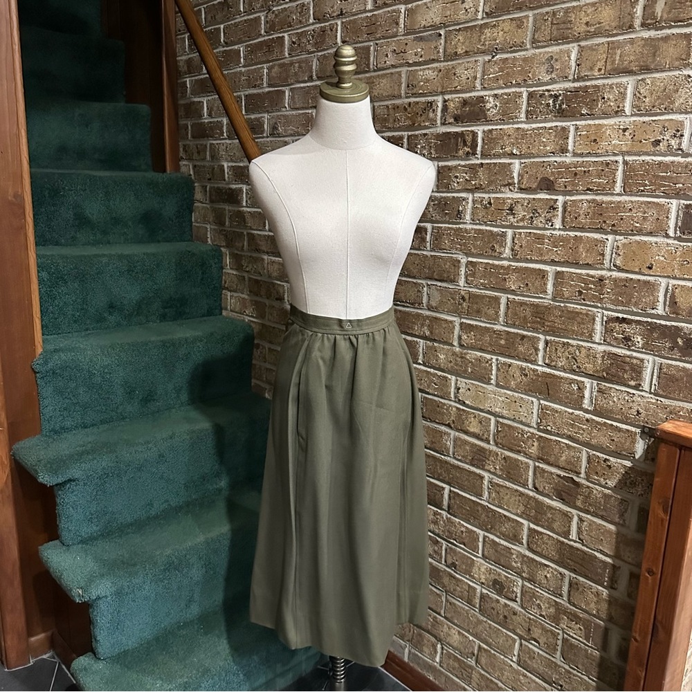 VTG 80s Retro Olive Green Midi Skirt